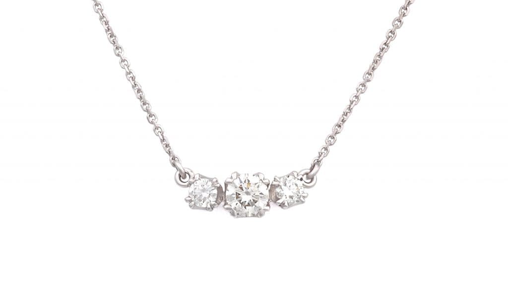 Náhrdelník z bílého zlata s diamanty